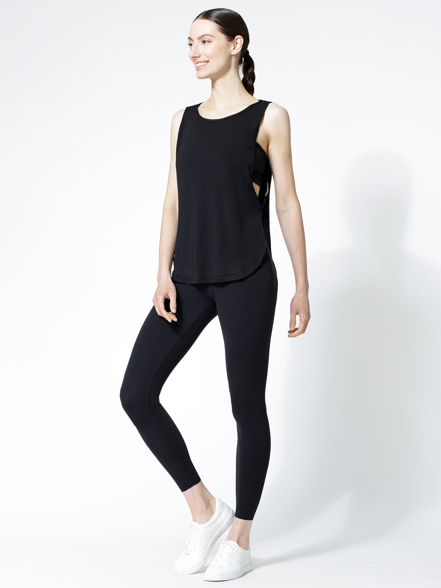 SIDE TWIST OVERSIZED TEE, BLACK