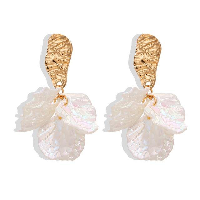 Korean White Acrylic Flower - souvikdeysample