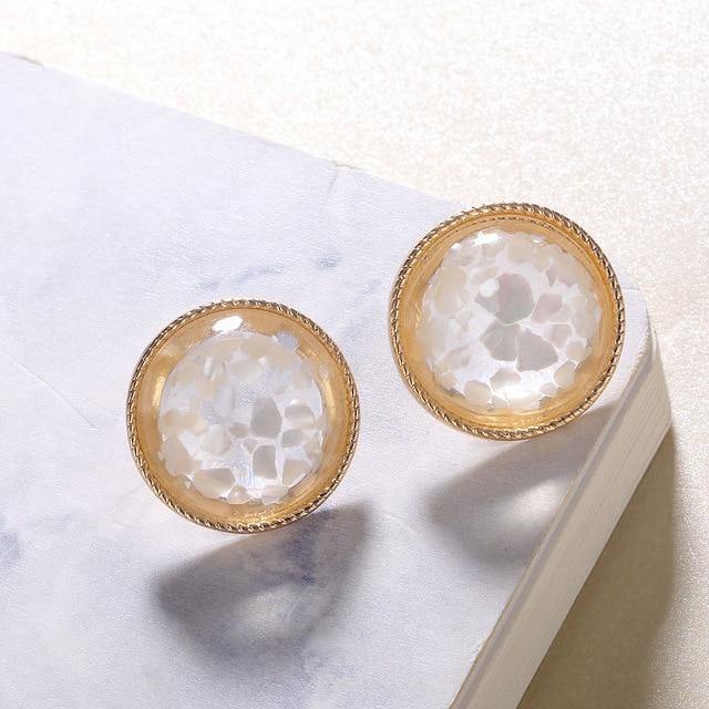 Korean White Acrylic Flower - souvikdeysample